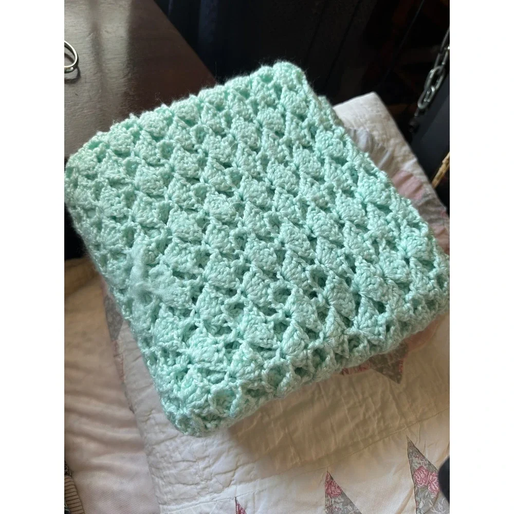 Handmade Mint Green Crochet Shell Stitch Throw Blanket 36x44 Soft Pastel Afghan